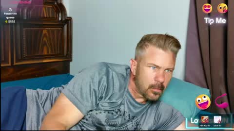Blue Eyed Handsome Man online show from May 8, 2026, 5:07 pm