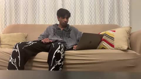 Dylan online show from May 31, 2026, 4:09 am