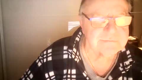 Snapshot of ahmole chatting on December 30, 2024, 10:55 pm Ole online show from December 30, 2024, 10:55 pm
