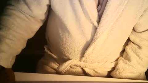 Ole online show from November 10, 2025, 1:48 am