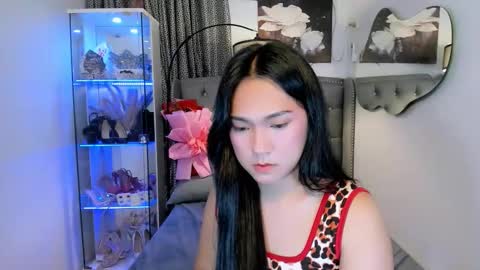 Ahmri online show from November 21, 2025, 6:06 pm