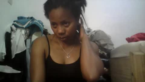 Aicha boobs online show from October 14, 2025, 11:27 pm