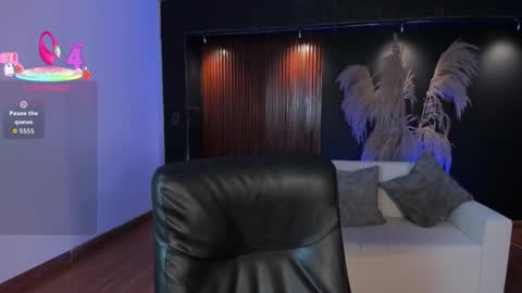 aidajoness online show from September 10, 2025, 12:38 pm