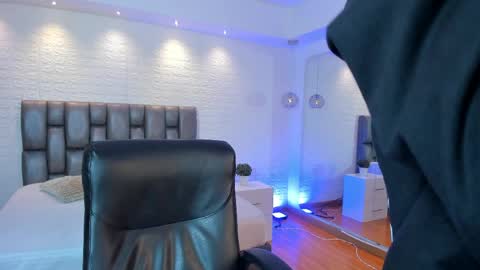 aidajoness online show from May 21, 2026, 11:39 am