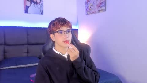 Aiden  online show from October 14, 2025, 12:06 pm