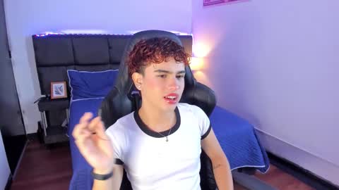 Aiden  online show from November 29, 2025, 12:52 pm