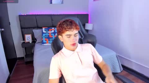 Aiden  online show from December 15, 2025, 12:42 pm