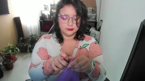 Snapshot of aikadreams chatting on September 18, 2025, 12:40 pm Catalina online show from September 18, 2025, 12:40 pm