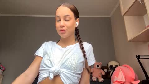 Snapshot of aikostrathman chatting on September 20, 2025, 6:47 am Katie online show from September 20, 2025, 6:47 am