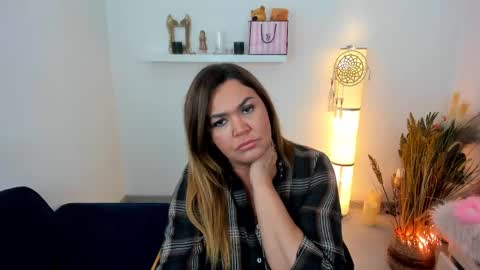 Snapshot of aileen_stone chatting on February 23, 2025, 3:18 pm Aileen online show from February 23, 2025, 3:18 pm