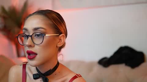 Snapshot of aileenaxa chatting on November 27, 2025, 8:55 pm Aileen online show from November 27, 2025, 8:55 pm