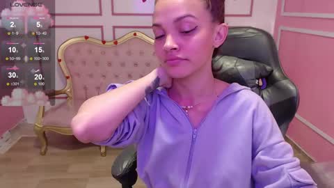 Snapshot of ailen_t chatting on December 14, 2024, 7:29 am Ailen online show from December 14, 2024, 7:29 am