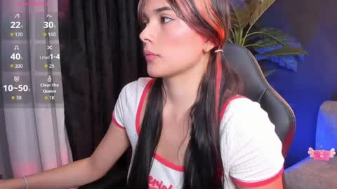 Snapshot of aili_queen chatting on May 24, 2026, 12:43 pm Catalina online show from May 24, 2026, 12:43 pm