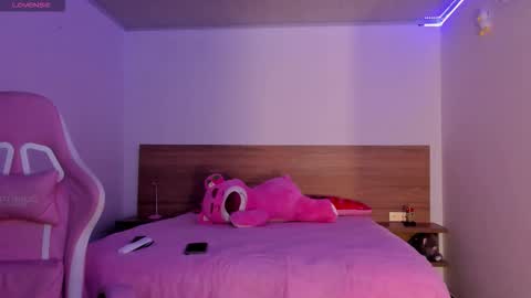 Snapshot of ailyn_fox02 chatting on March 1, 2026, 12:56 am Ailyn fox02 online show from March 1, 2026, 12:56 am