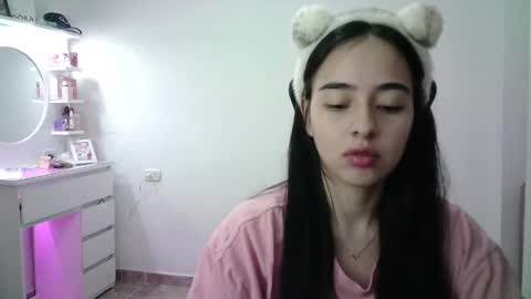 Snapshot of aineangeel chatting on January 15, 2026, 12:48 am AINE online show from January 15, 2026, 12:48 am