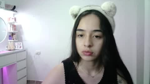 Snapshot of aineangeel chatting on February 10, 2026, 12:26 am AINE online show from February 10, 2026, 12:26 am