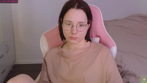 Snapshot of airyhill chatting on November 19, 2025, 10:15 am airyhill online show from November 19, 2025, 10:15 am