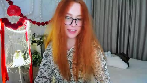 Snapshot of airysilhouette chatting on May 16, 2026, 10:36 am Louise online show from May 16, 2026, 10:36 am