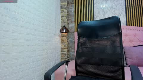 aisha__cambell online show from April 3, 2026, 9:40 am