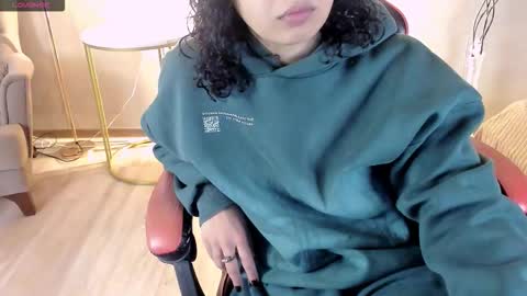 Snapshot of aisha_goldstein chatting on February 8, 2026, 5:44 am Aisha online show from February 8, 2026, 5:44 am