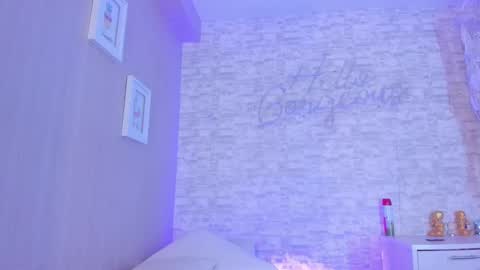 Snapshot of aisha_h chatting on February 18, 2025, 12:04 am Aisha online show from February 18, 2025, 12:04 am