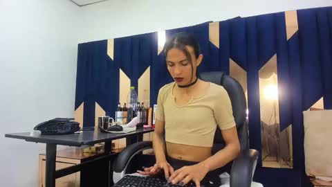 Aisha online show from November 11, 2025, 3:50 am