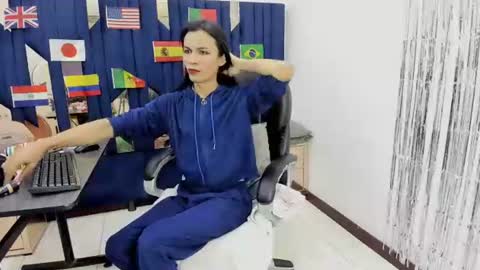 Snapshot of aisha_hotts777 chatting on July 11, 2026, 8:44 pm Aisha online show from July 11, 2026, 8:44 pm