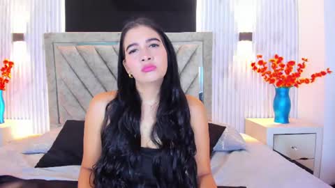 Snapshot of aisha_stones chatting on July 20, 2026, 12:18 pm Aisha Stones online show from July 20, 2026, 12:18 pm