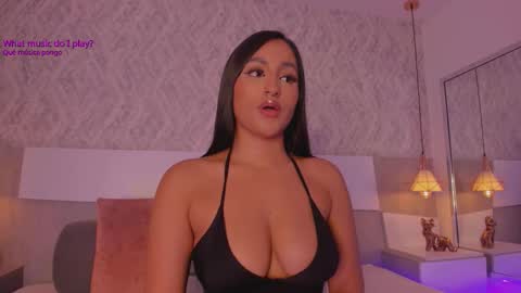 Aisha online show from November 7, 2025, 8:31 pm