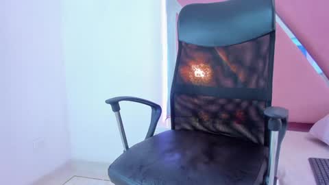 Snapshot of aisharodgers00 chatting on December 12, 2024, 8:43 pm Aisha Rodgers online show from December 12, 2024, 8:43 pm