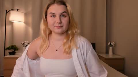 Hermione online show from November 18, 2025, 8:35 pm