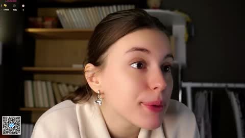 Aliza online show from October 16, 2025, 1:17 am