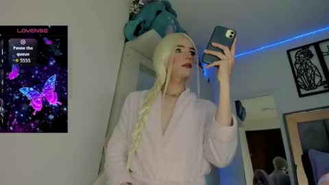 aiunii online show from December 15, 2025, 12:15 am