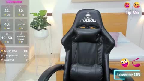 Snapshot of aixa_15 chatting on February 14, 2025, 3:05 pm Aixa Burgos online show from February 14, 2025, 3:05 pm