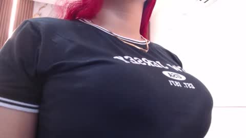 Snapshot of aixa_shaw chatting on November 22, 2025, 12:15 pm AIXA online show from November 22, 2025, 12:15 pm