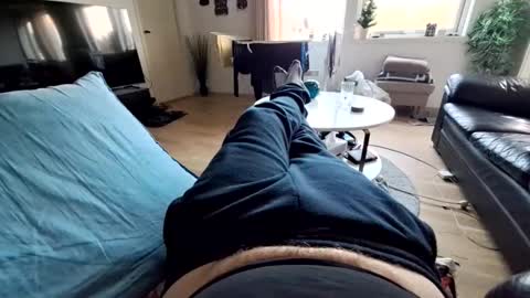 ak_2 online show from April 6, 2026, 6:14 am