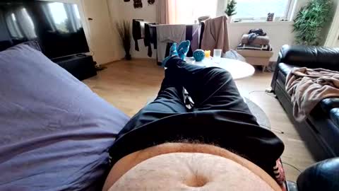 ak_2 online show from April 13, 2026, 7:14 am