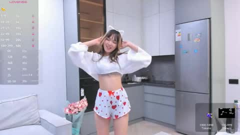 Snapshot of akari_star chatting on June 7, 2026, 12:15 am Akari online show from June 7, 2026, 12:15 am