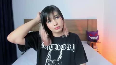 Snapshot of akatsumi_ chatting on October 9, 2025, 10:19 pm Akartsumi online show from October 9, 2025, 10:19 pm