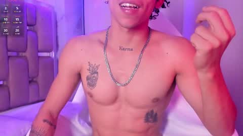 Snapshot of akazaboy chatting on June 11, 2026, 8:29 pm akazaboy online show from June 11, 2026, 8:29 pm