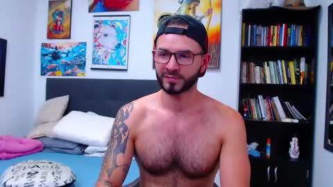 Snapshot of akiles_r chatting on December 18, 2024, 10:02 pm akiles online show from December 18, 2024, 10:02 pm