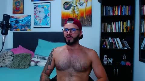 Snapshot of akiles_r chatting on February 27, 2025, 2:10 am akiles online show from February 27, 2025, 2:10 am