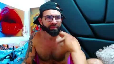 Snapshot of akiles_r chatting on July 7, 2026, 11:53 pm akiles online show from July 7, 2026, 11:53 pm