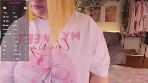 Aki online show from November 22, 2025, 5:12 pm