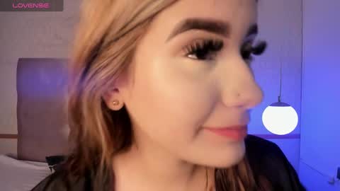 akira_sweet_ online show from September 17, 2025, 4:03 am