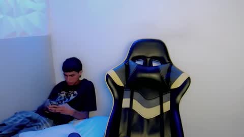 Snapshot of akyra_latin chatting on February 17, 2026, 3:19 pm Akyra latin online show from February 17, 2026, 3:19 pm