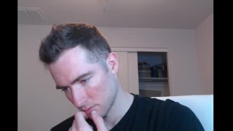 Snapshot of al3xzanderth3gr3at chatting on November 18, 2025, 7:46 am Alex online show from November 18, 2025, 7:46 am