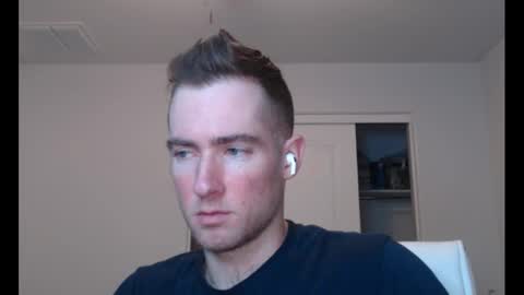 Snapshot of al3xzanderth3gr3at chatting on November 25, 2025, 8:03 am Alex online show from November 25, 2025, 8:03 am