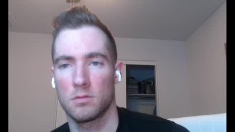 Snapshot of al3xzanderth3gr3at chatting on November 29, 2025, 8:28 am Alex online show from November 29, 2025, 8:28 am