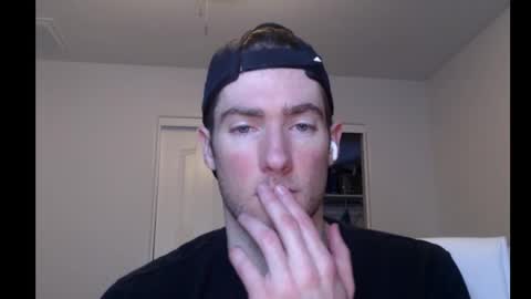 Snapshot of al3xzanderth3gr3at chatting on January 8, 2026, 11:29 pm Alex online show from January 8, 2026, 11:29 pm